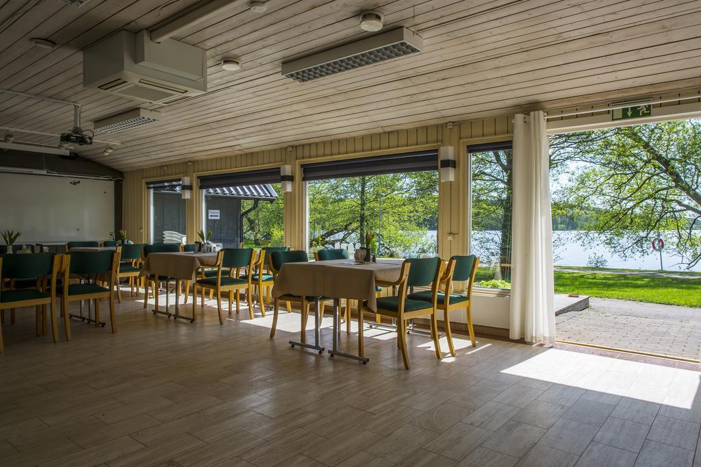Hotell Sjoevillan Upplands-Väsby Esterno foto