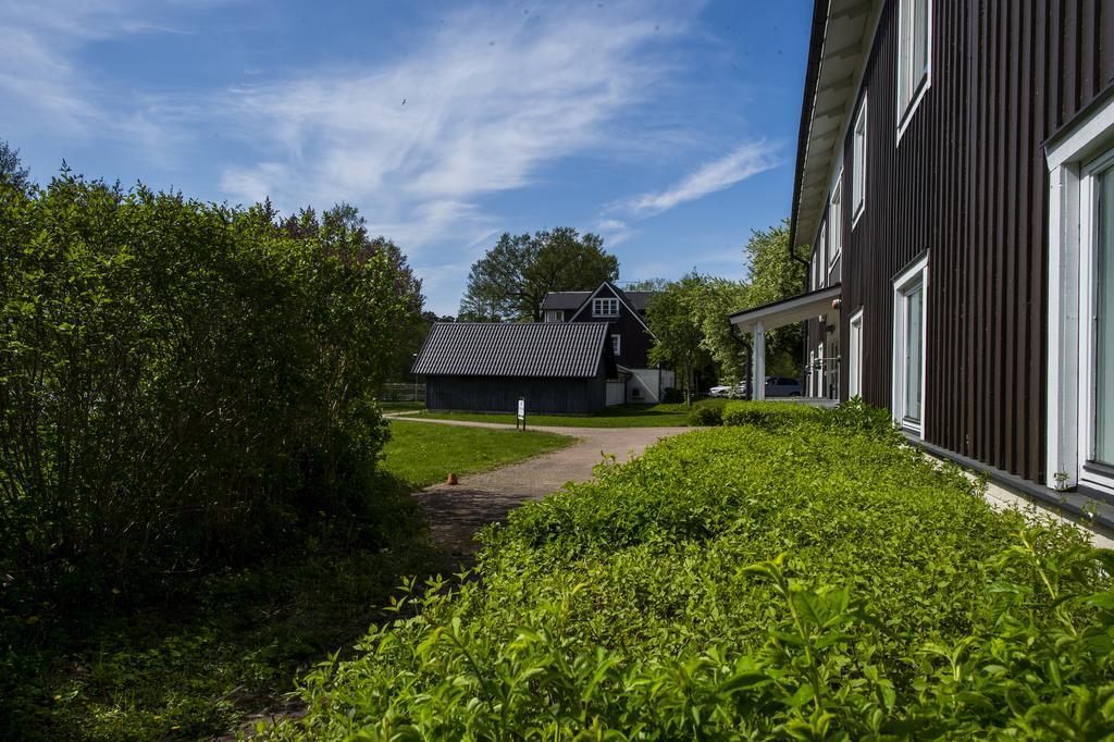 Hotell Sjoevillan Upplands-Väsby Esterno foto