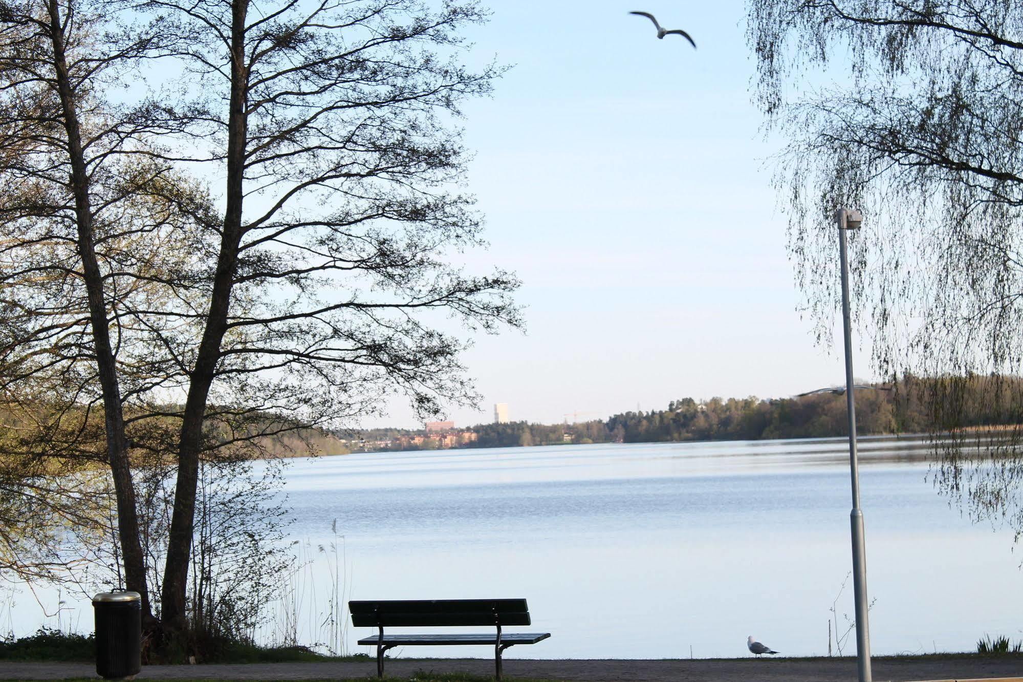 Hotell Sjoevillan Upplands-Väsby Esterno foto